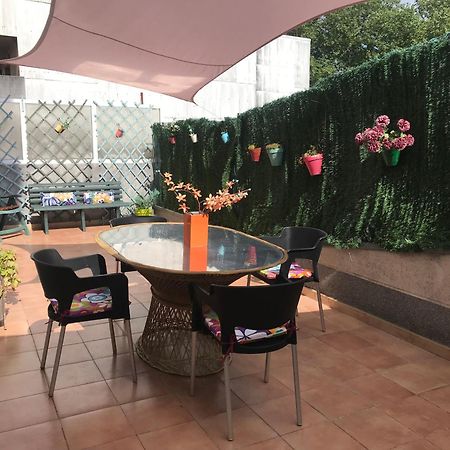 Apartamento Con Amplia Terraza Cerca Del Hospital Clinico 산티아고데콤포스텔라 외부 사진